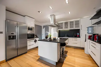 Upgraded | Italian designer | Furnished | Vacant