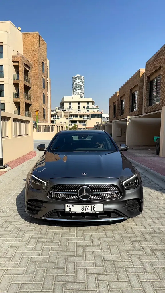 Mercedes-Benz E-Class 2023 — photo 1 of 9