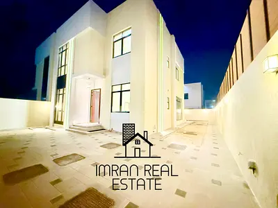 Bright & Spacious 5-Bed Room Big Hall Ready To Move Villa