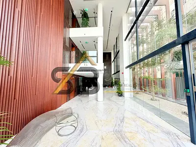 5 Minutes from Conrad|Elegant 1BHK|Close to world trade Metro|All Amenities|