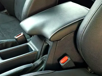 2025 Toyota HILUX photo 10