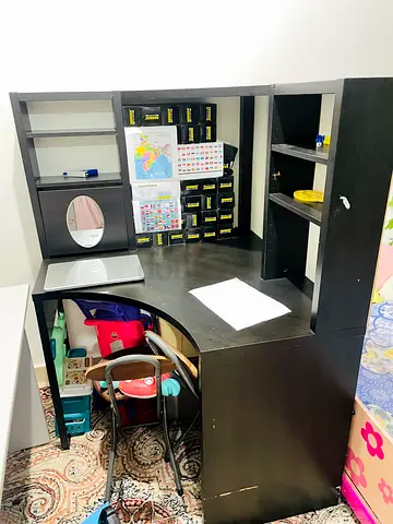 Dark Wooden Corner Study Desk with Shelves and Hutch