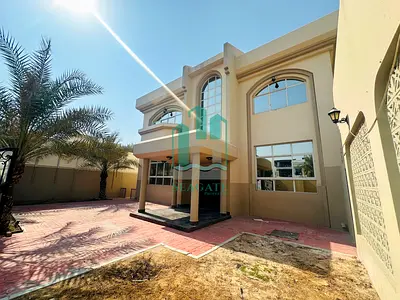 Independent 4 bedroom | Renovated bathrooms | Private Swimming pool and Garden