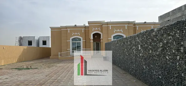 فيلا جديده دور أرضي للايجار 5 غرف ماسر في العوير 1