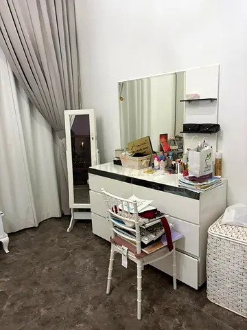 White Gloss Dresser with Large Mirror and Drawers - Good Condition