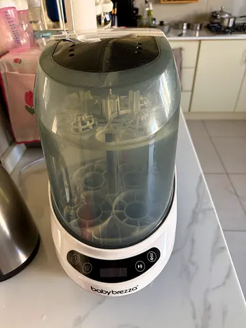Baby Brezza bottle washer pro - excellent condition