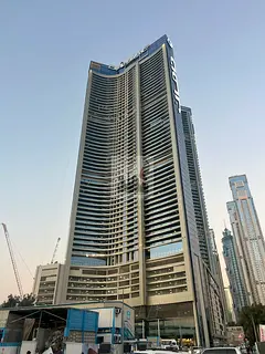 Spacious 1 BR I High Floor I Prime Location
