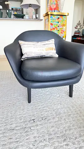 ebarza modern dark grey leather accent armchair. Excellent condition.