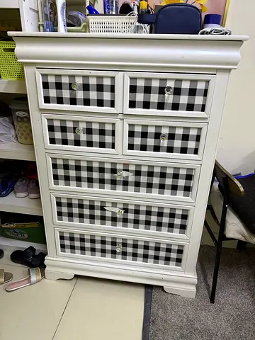 Cabinet 5-Drawer Chest with Black  White Check Drawer Fronts