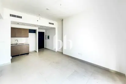 Prime Location | Unfurnished | Sublease Available