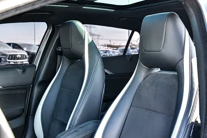 2018 Infiniti Q30 照片 14