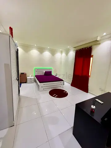 Master room available for Couple and ladies in Albarsha 2