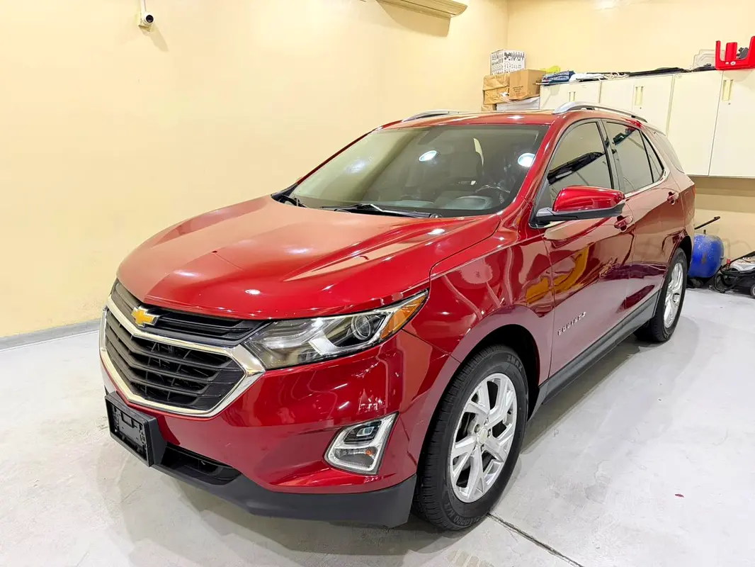 Chevrolet Equinox 2019 — photo 1 of 16