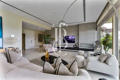 Luxurious 2 Bedroom | Newly Furnished | Vacant