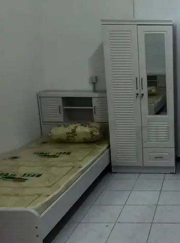 Executive Male Bedspace Available in Al Hamriya