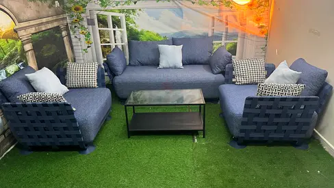 Luxurous woven Aluminum 4 seater outdoor garden sofa set available in excellent condition