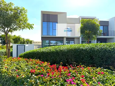 Brand New | Single Row | Corner | Park Access | Ready