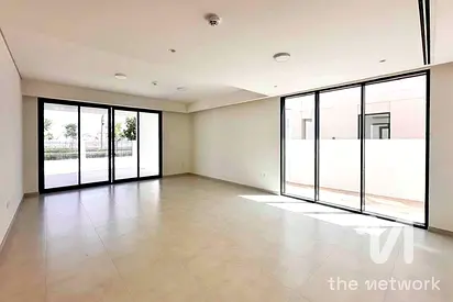 Direct to Pool and Park | Vacant and Ready