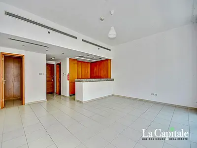 WELL-MAINTAINED | PRIME LOCATION | GENUINE RESALE