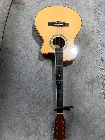 Used sque Cutaway Acoustic Guitar with Natural Finish — Good Condition