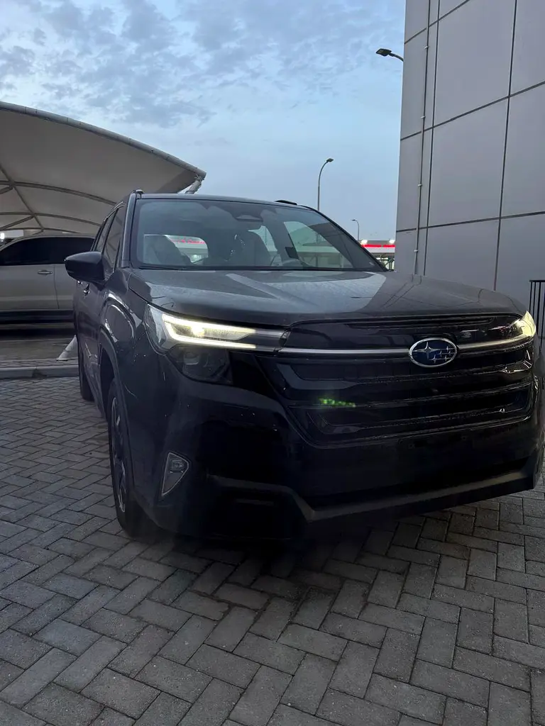 Subaru Forester 2026 — photo 1 of 9