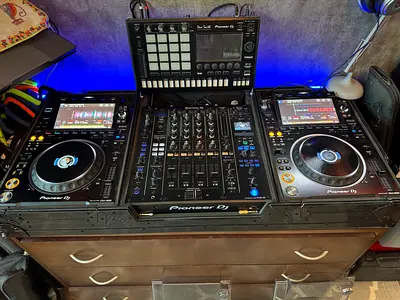 Cdj 3000, djm A9, soft cases and hard case. Home use only