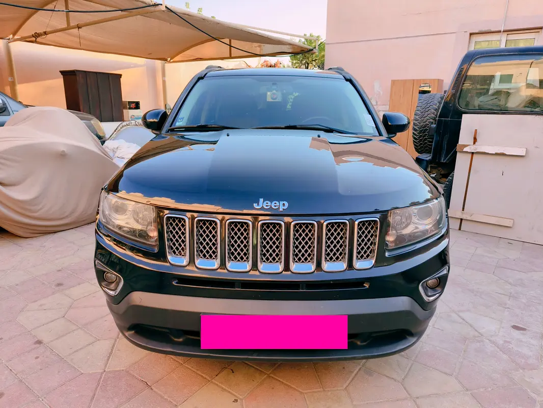 Jeep Compass 2015 — photo 1 of 14