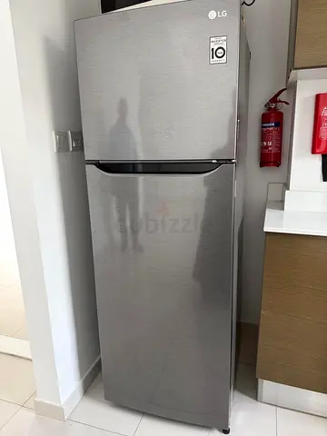 LG Top Freezer Refrigerator - Silver, Good Condition