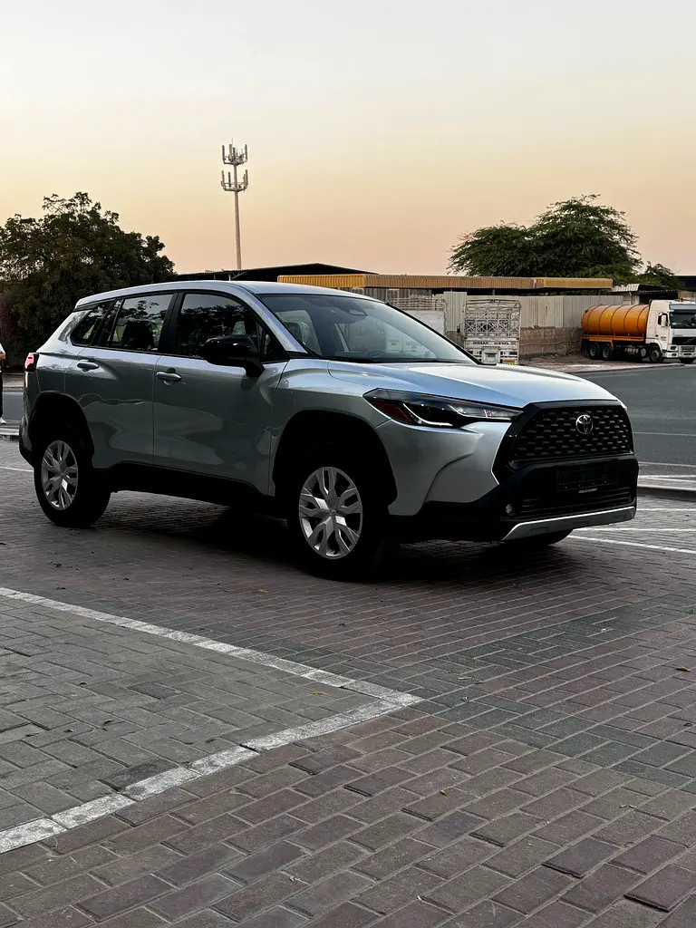 Toyota Corolla Cross 2025 — photo 1 of 10