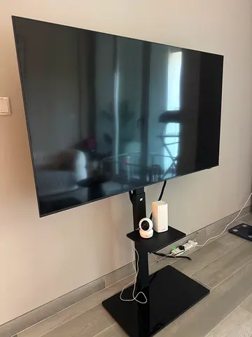 Samsung 65” Crystal UHD 4K TV (2024) + BONTEC Floor Stand — Excellent Condition