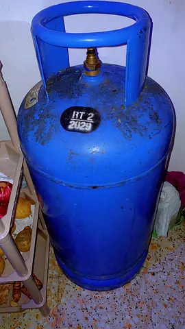 Newly used gas cylinder