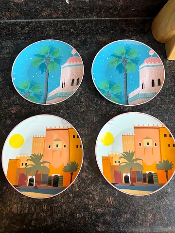 Set of 4 Decorative Middle Eastern Themed Plates