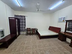 Studio apt available for monthly rent