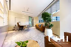 Furnished &amp; Upgraded/ Terrace Access/ 3 Parkings