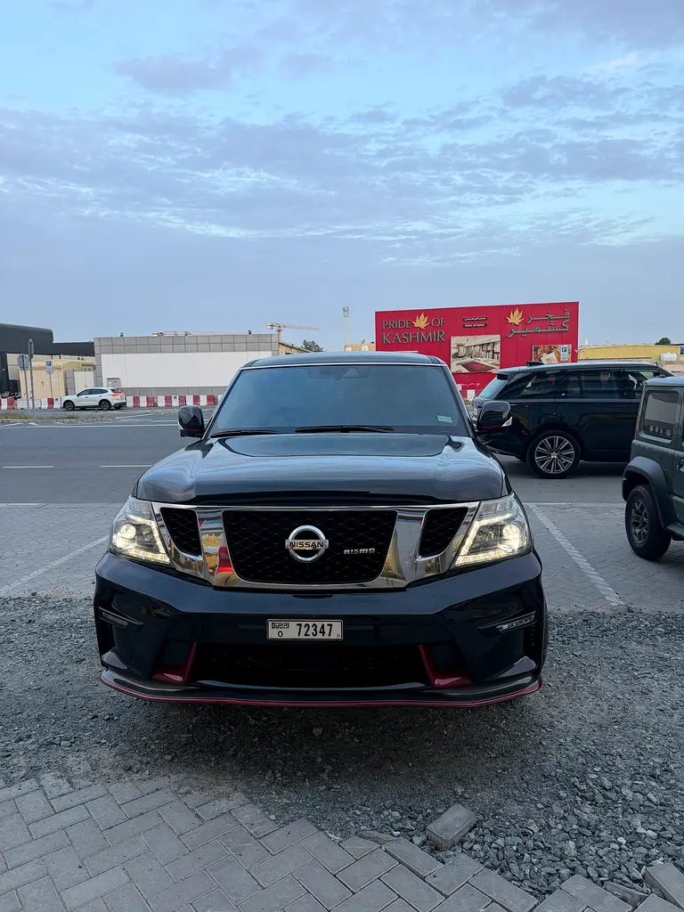 Nissan Patrol 2019 — photo 1 of 12