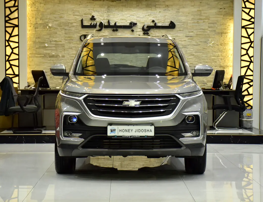 Chevrolet Captiva 2023 — photo 1 of 18
