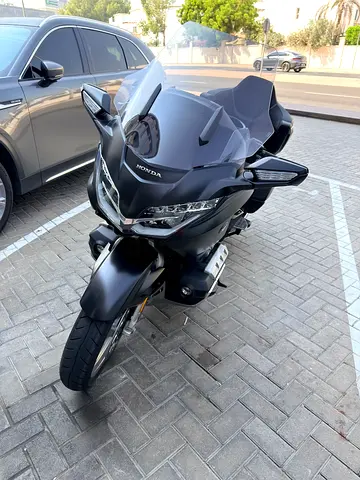 Honda Goldwing Tour DCT Airbag 2021 GCC Spec