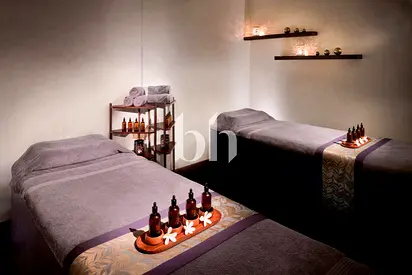 Luxury 1-Bedroom Living | World-Class Amenities |