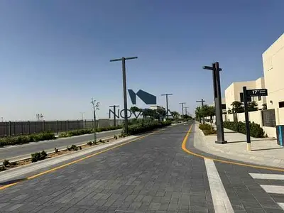 Ready to move Townhouse| Perfect Family home| Easy access to Sharjah Airport and Dubai |Resale unit | Freehold | Great deal for investment