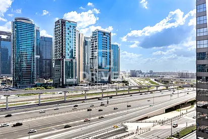 Bright Studio | Best Value | Proximity to Metro
