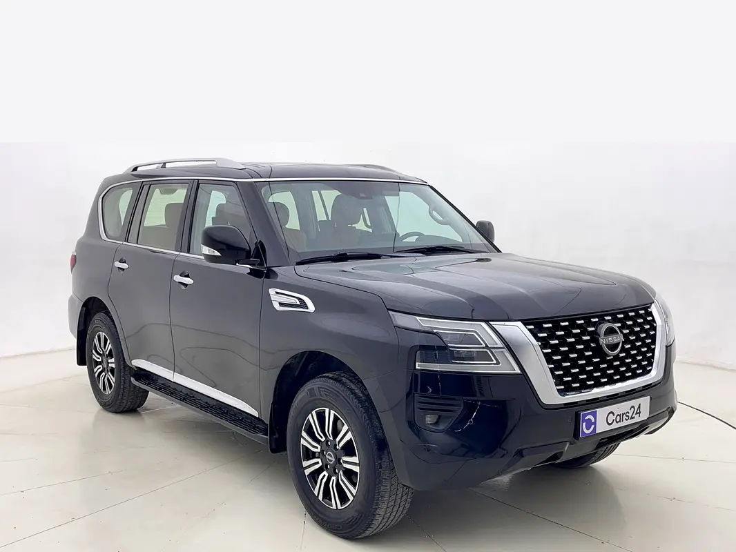 Nissan Patrol 2022 — photo 1 of 12