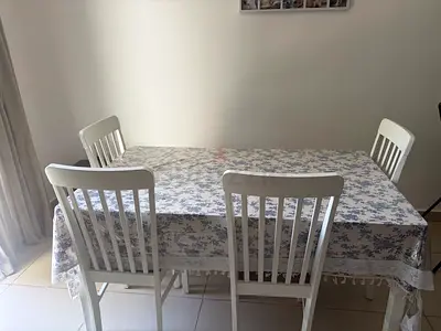 White Wooden Dining Table with 4 Matching Chairs – Good Condition