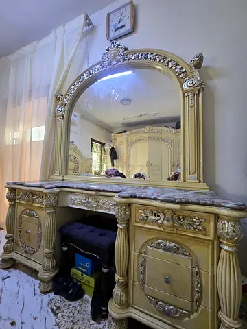 Large Ornate Vintage Dressing Table with Mirror