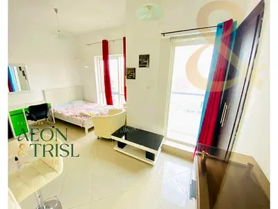 Fully Furnished Studio | Lake & City View HOT DEAL