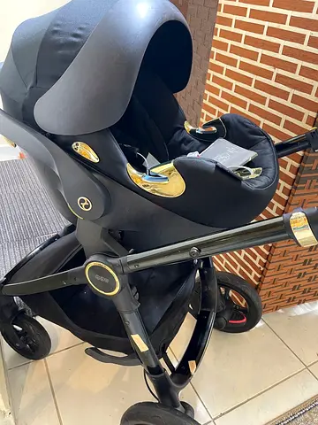 Mama and papa occarro stroller , carseat and bassinet