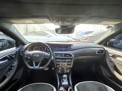 2018 Infiniti Q30 照片 9