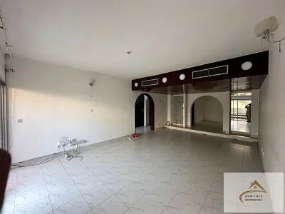 Well maintained 3 bhk villa near to main road