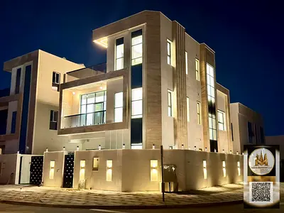 Luxury 3 floors Villa for sale, super deluxe finishing, with a swimming pool, maid's room, large kitchen, and 2 preparation kitchens.