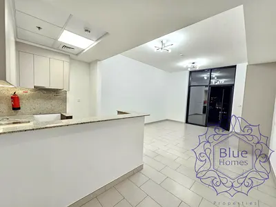 One month free!European style studio Luxurious Spacious Prime location Close To Metro Station 5 mint walk