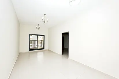 One Month Rent Free-Spacious 2 BR Flat